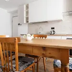 Apartamento Roma 87 *